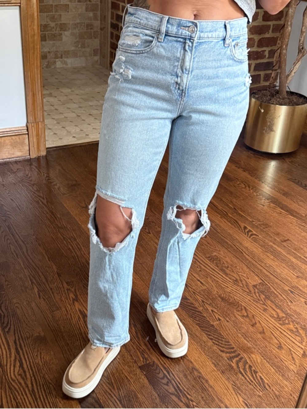 American Eagle Outfitters Light Blue Distressed Straight Leg Jeans